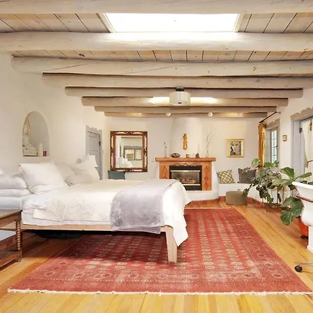 Apartment Romantic Amor~ Great Location, Park View, Historic East Side Santa Fe